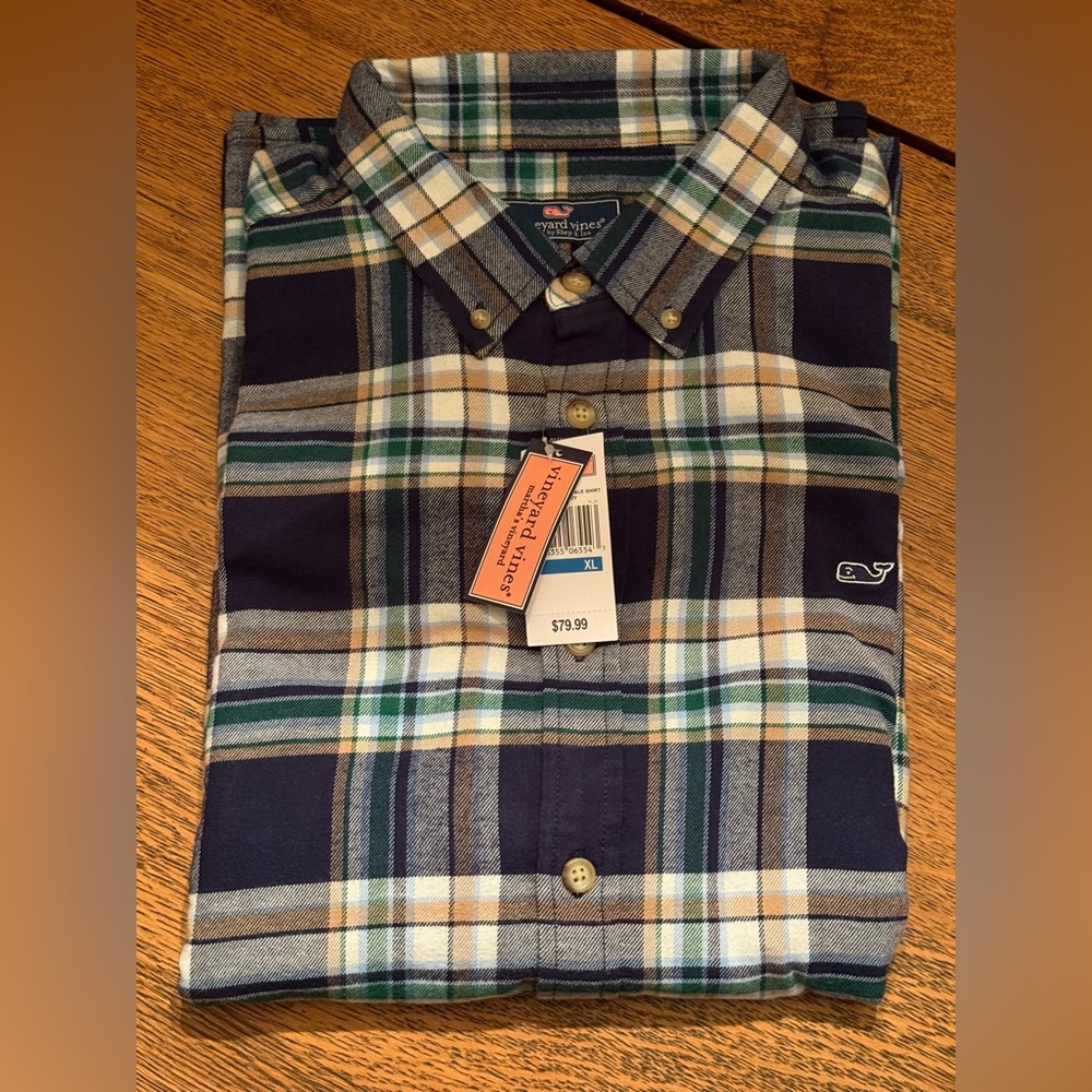 Men’s Vineyard Vines polo